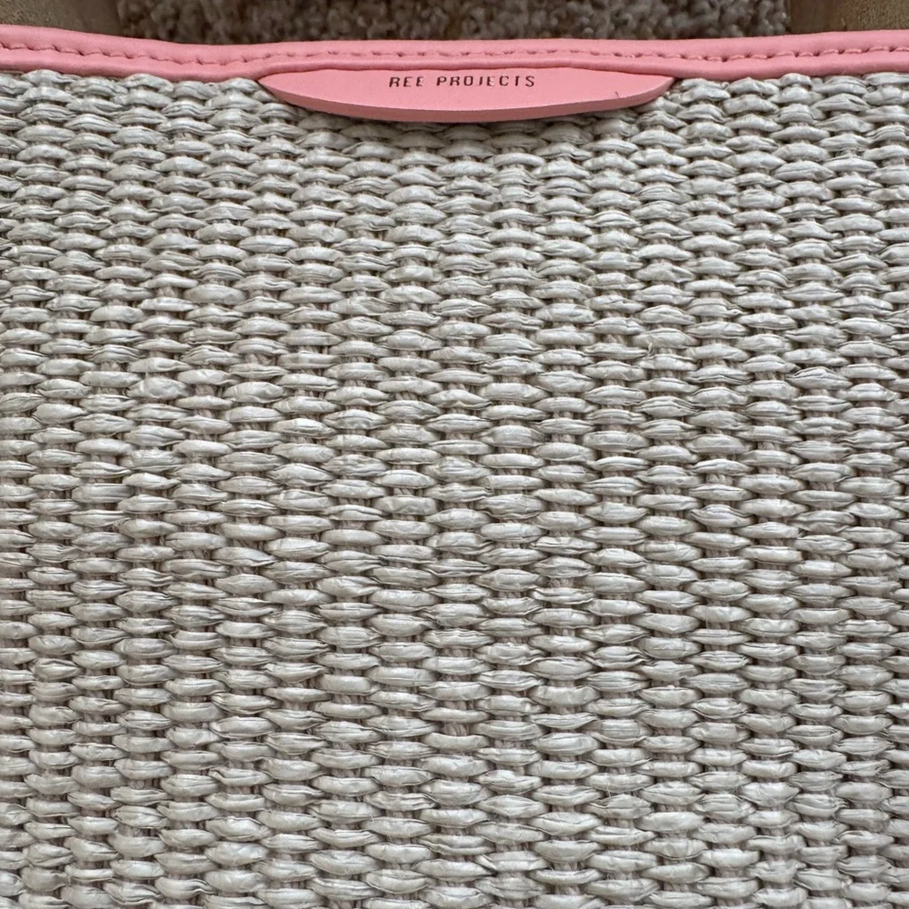 NIB Ree Projects Helene Hobo Mini Raffia Bag in Peach - Picture 8 of 14